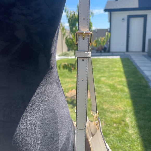 Michael Kors Satchel Leather Handbag - Picture 5 of 10